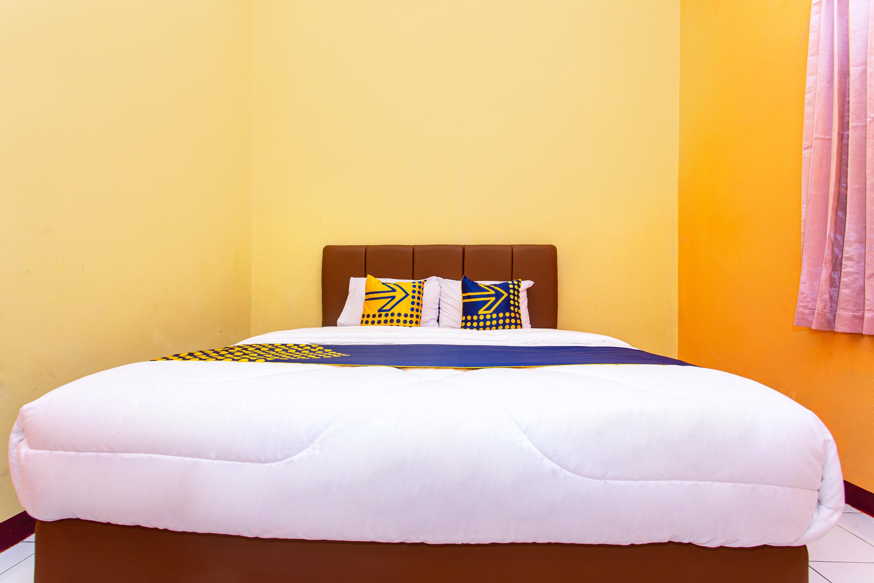 Hotel Spot On 2697 Homy House Semarang Exterior foto