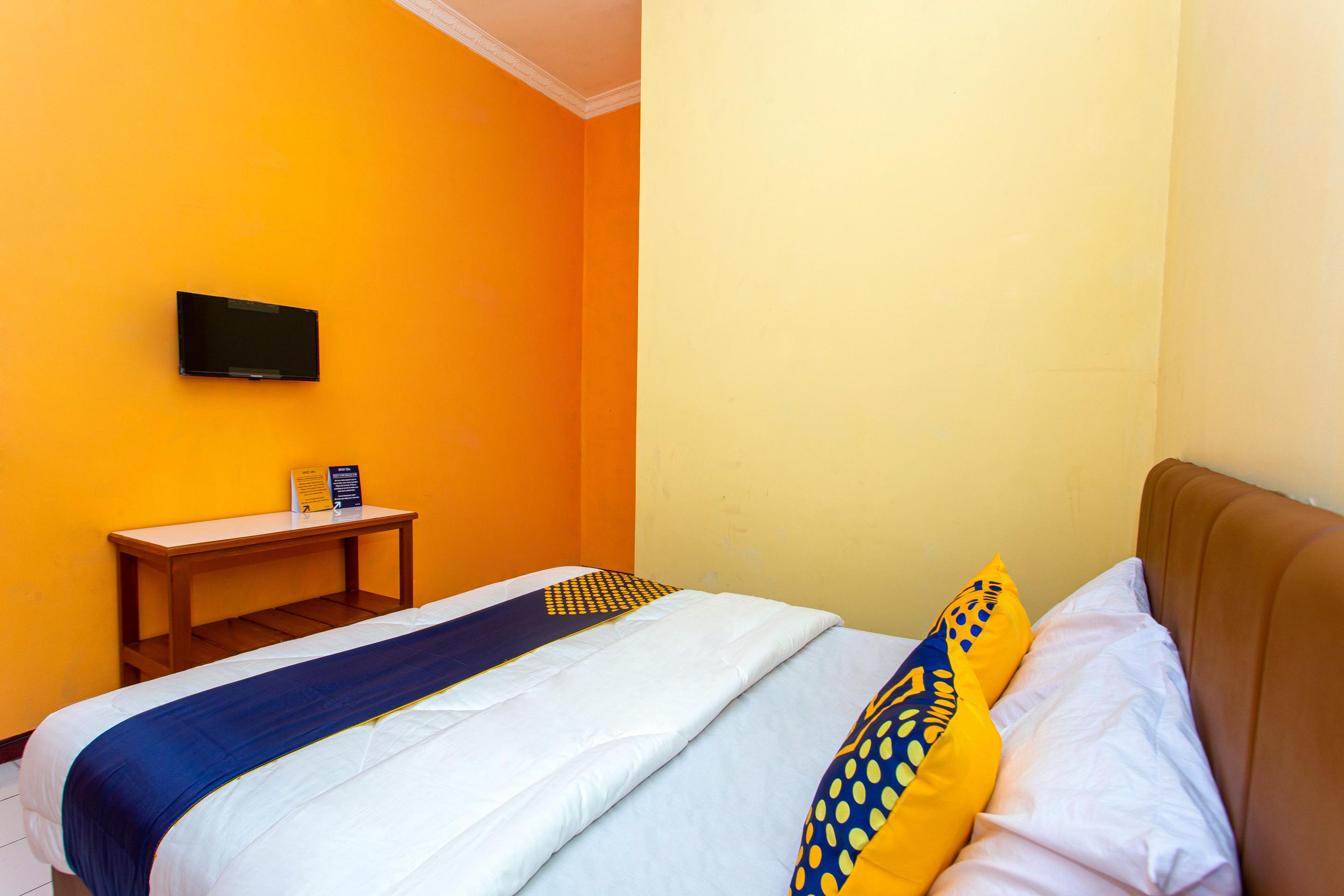 Hotel Spot On 2697 Homy House Semarang Exterior foto
