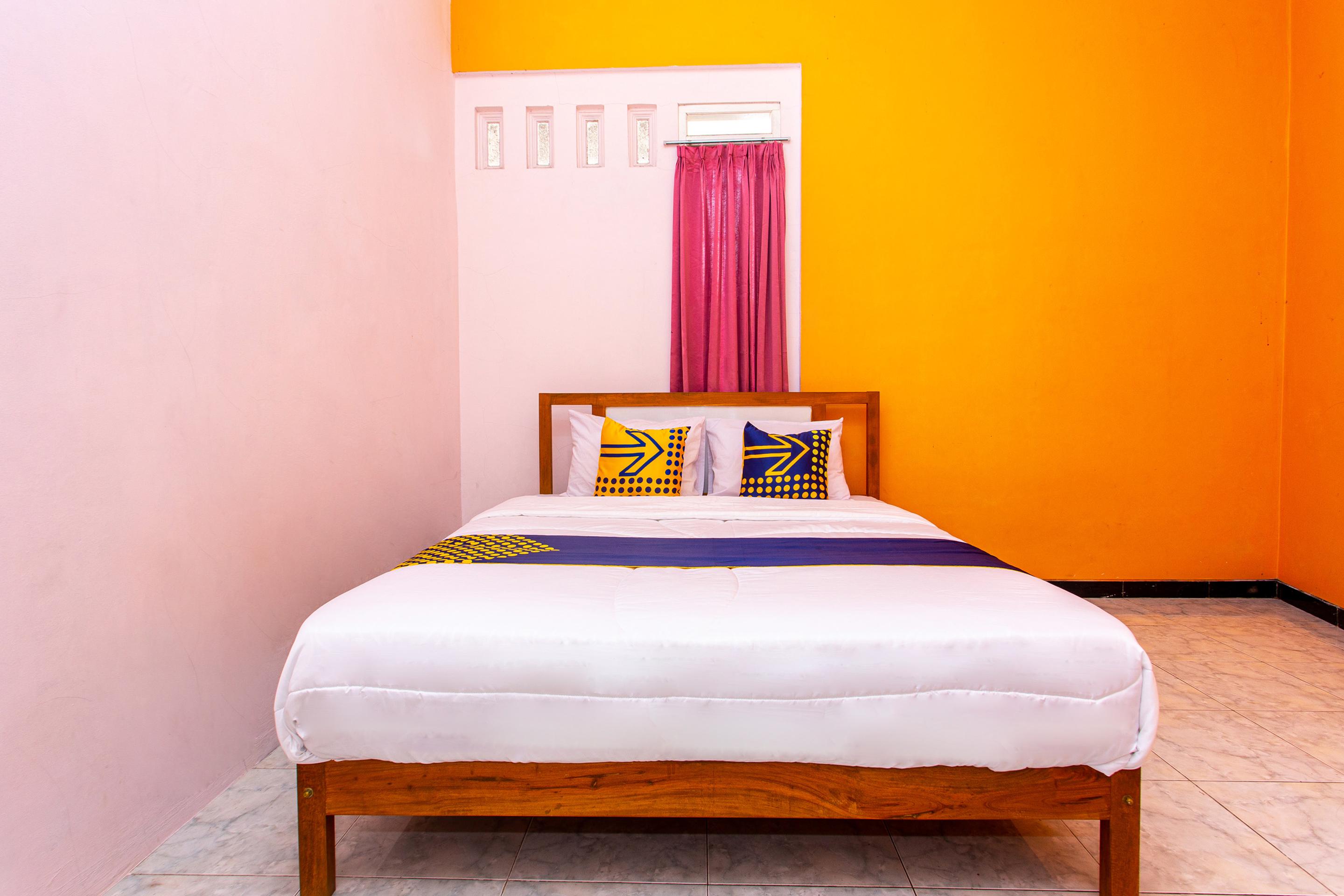 Hotel Spot On 2697 Homy House Semarang Exterior foto