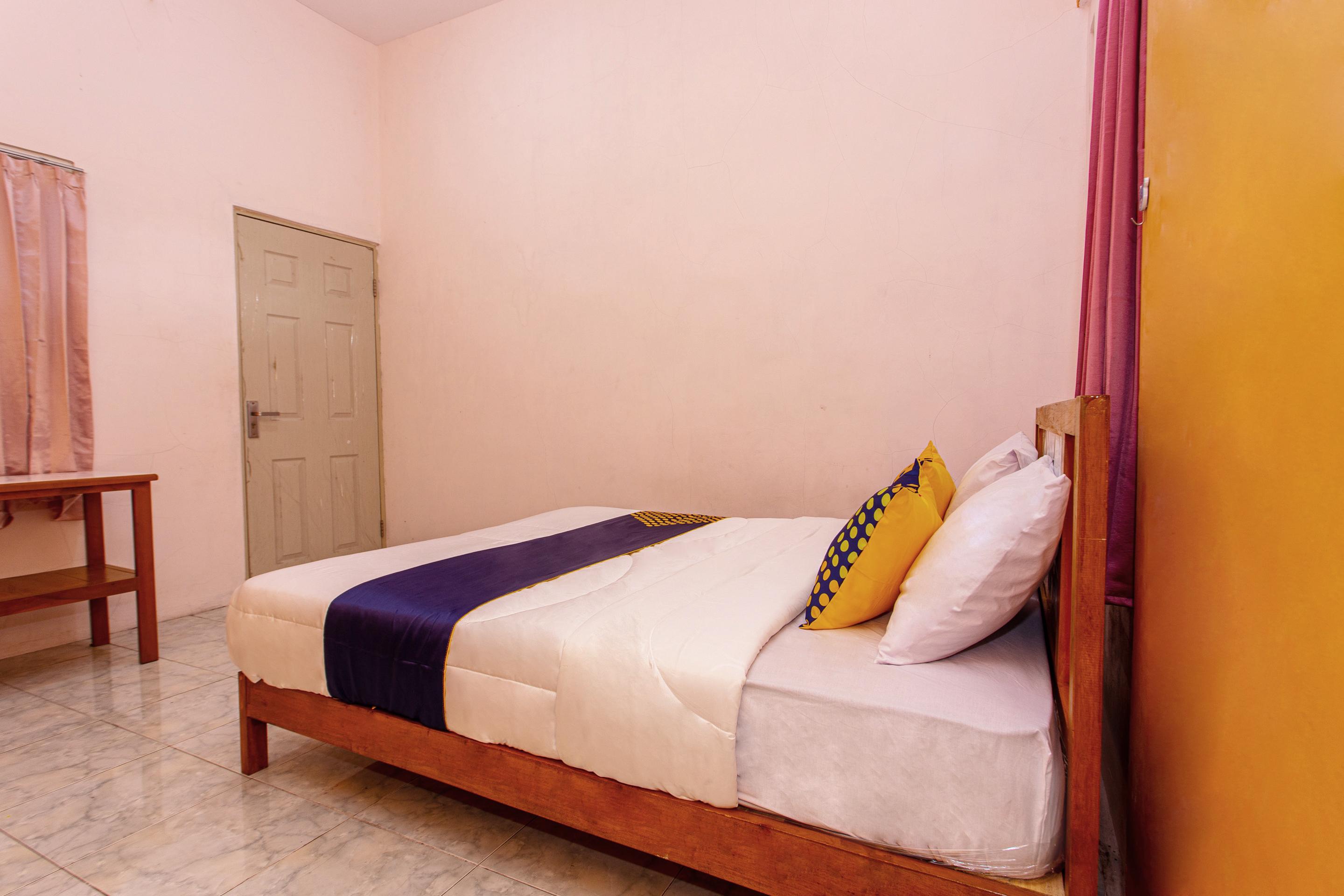 Hotel Spot On 2697 Homy House Semarang Exterior foto