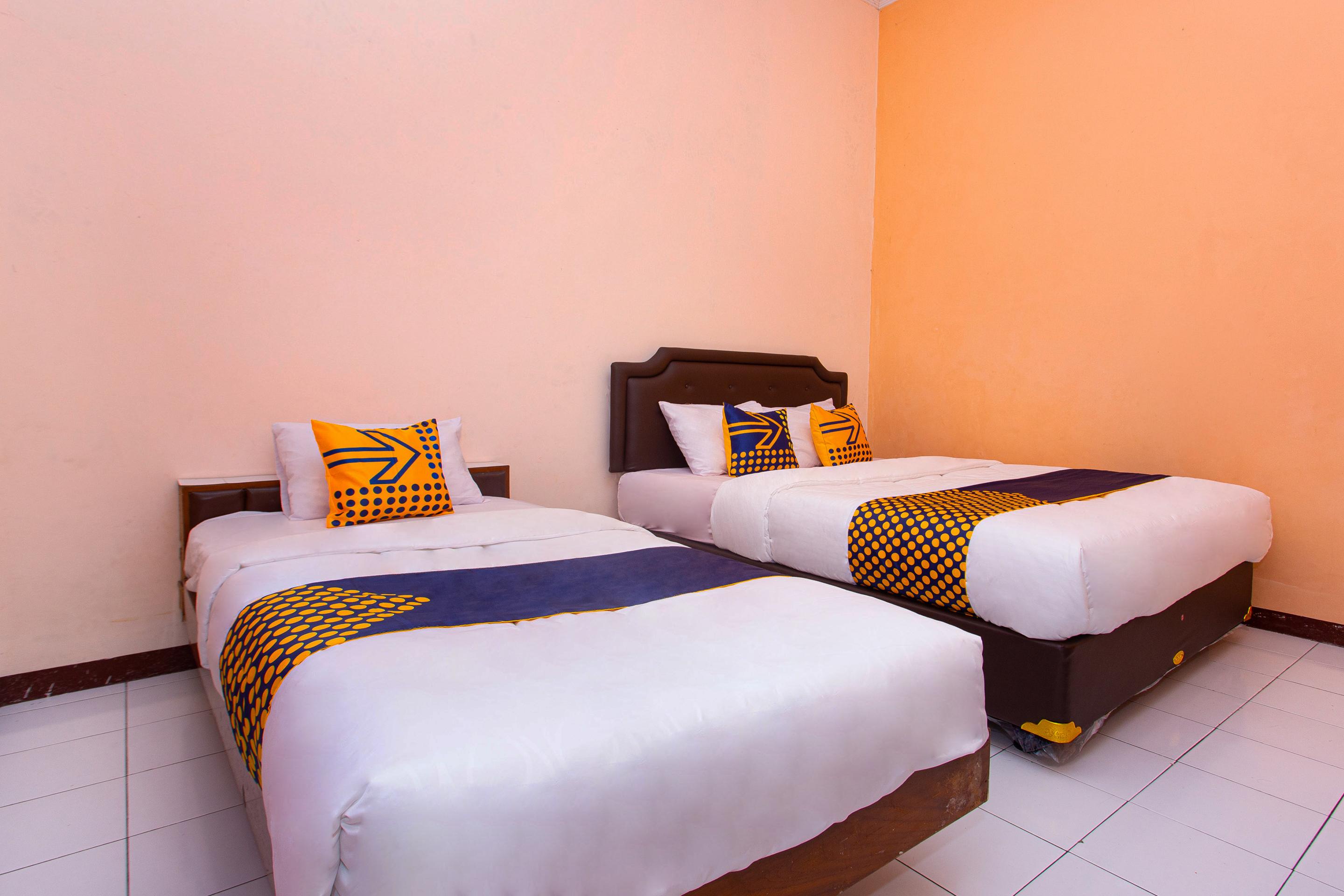 Hotel Spot On 2697 Homy House Semarang Exterior foto