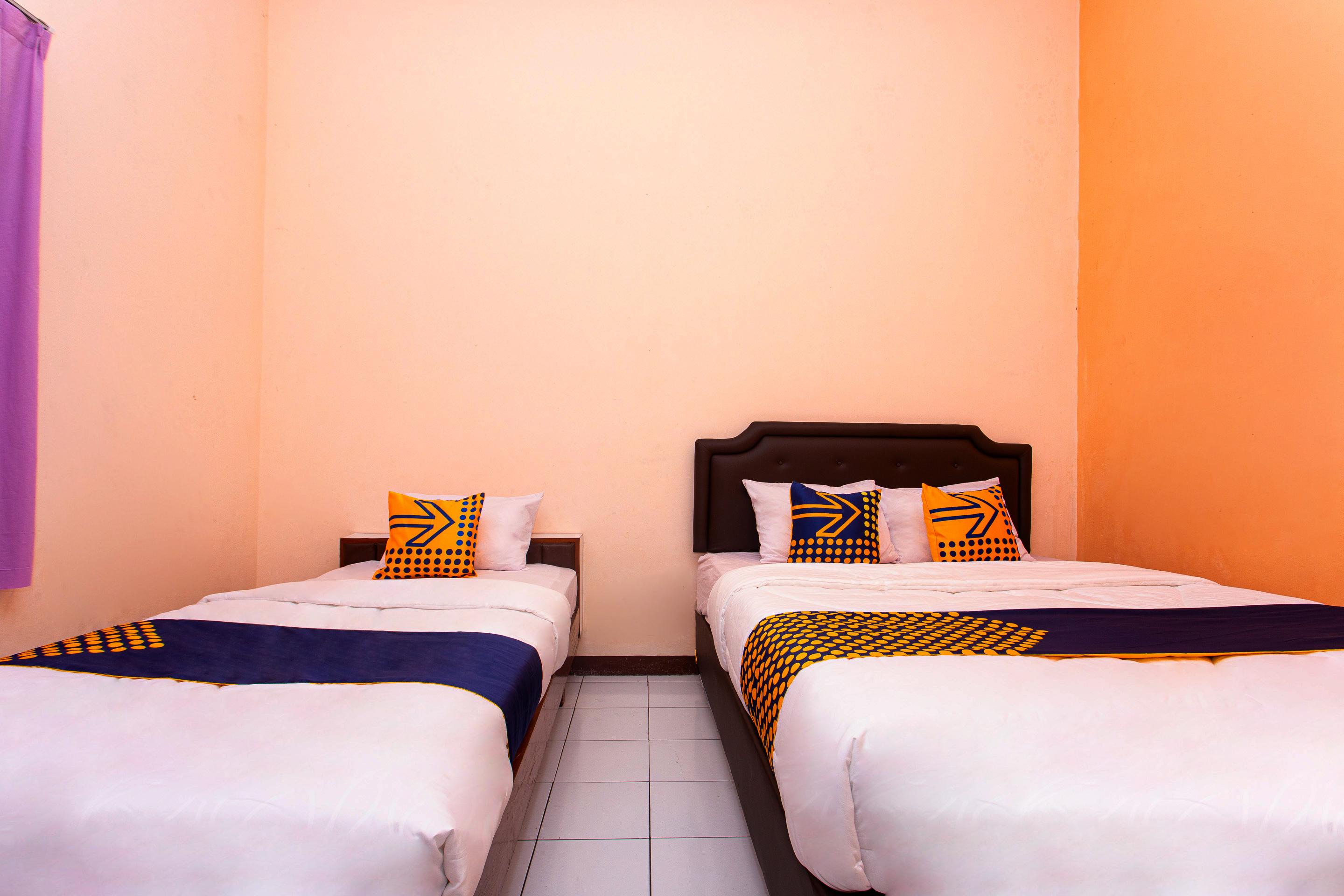 Hotel Spot On 2697 Homy House Semarang Exterior foto